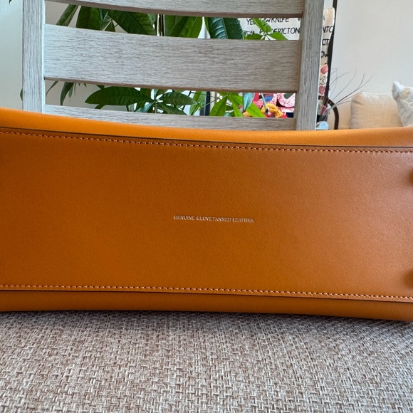 Coach Cashin Tote (C9724) - Picture 9 of 10